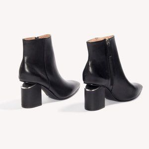 BRAND NEW SUPER STYLISH NA-KD FASHION CUT OUT HEEL